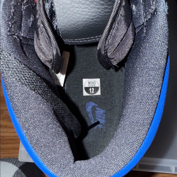 Mens Jordan Air 1 Retro High OG "Royal Toe" sneakers Black - Picture 9 of 11